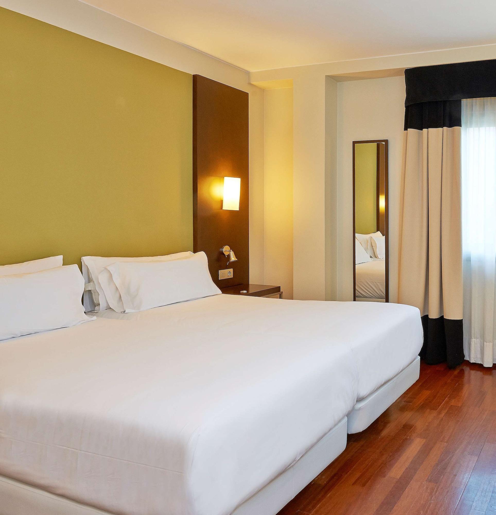 Nh Sport Hotel Zaragoza Exterior photo