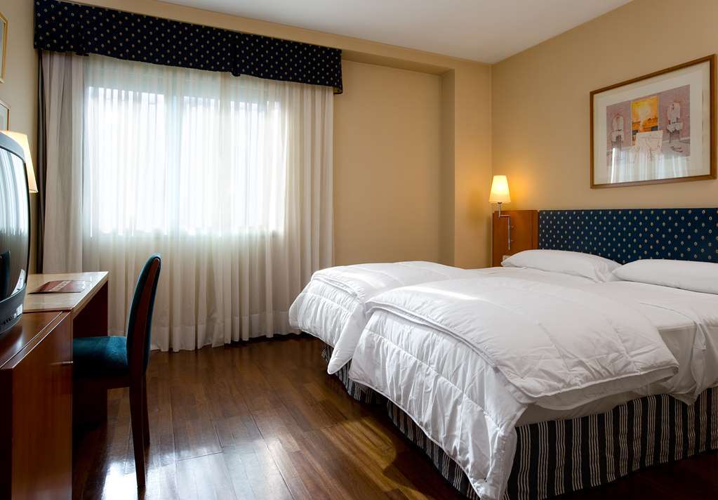 Nh Sport Hotel Zaragoza Room photo